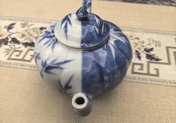 古玩陶瓷清嘉慶 青花翠竹詩(shī)文茶壺真品鑒賞圖