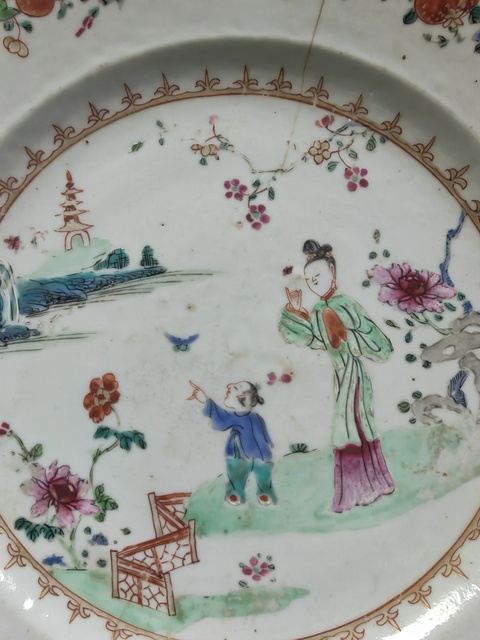 古玩陶瓷粉彩仕女人物紋折沿盤真品鑒賞圖