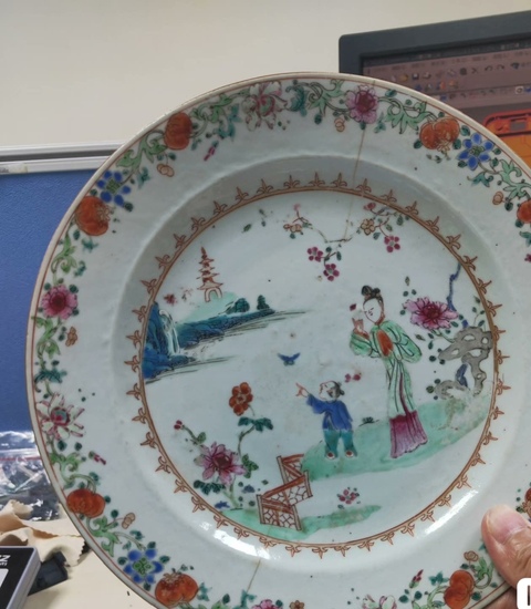 古玩陶瓷粉彩仕女人物紋折沿盤真品鑒賞圖