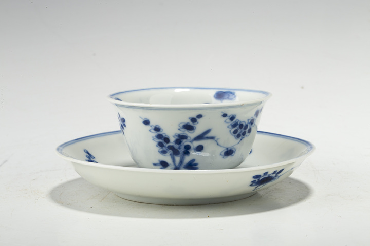 古玩陶瓷清康熙·青花花卉紋杯碟
真品鑒賞圖