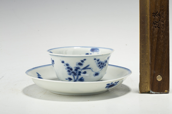 古玩陶瓷清康熙·青花花卉紋杯碟
真品鑒賞圖