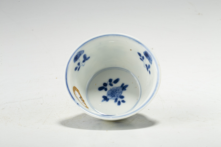古玩陶瓷清康熙·青花花卉紋杯碟
真品鑒賞圖