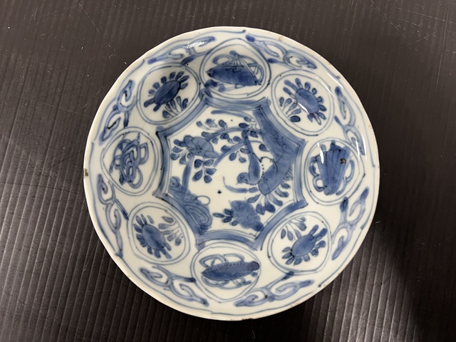 古玩陶瓷花鳥紋青花盤真品鑒賞圖