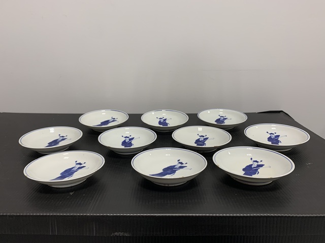 古玩陶瓷人物紋青花盤真品鑒賞圖