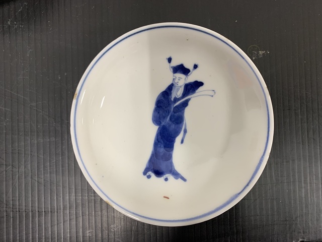 古玩陶瓷人物紋青花盤真品鑒賞圖
