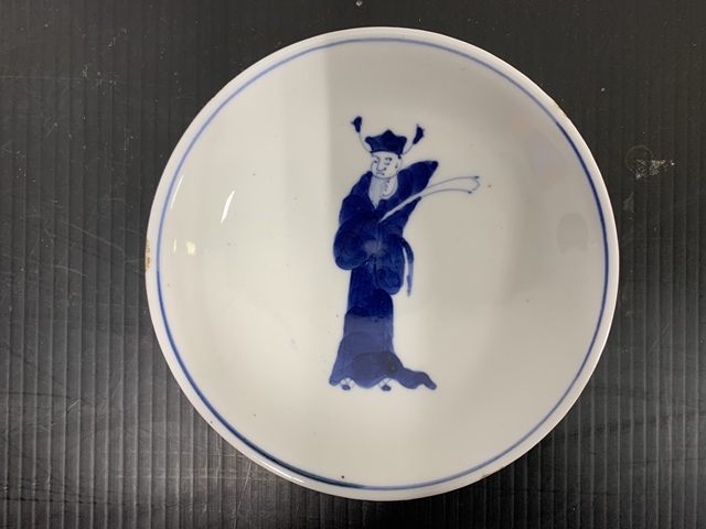 古玩陶瓷人物紋青花盤真品鑒賞圖