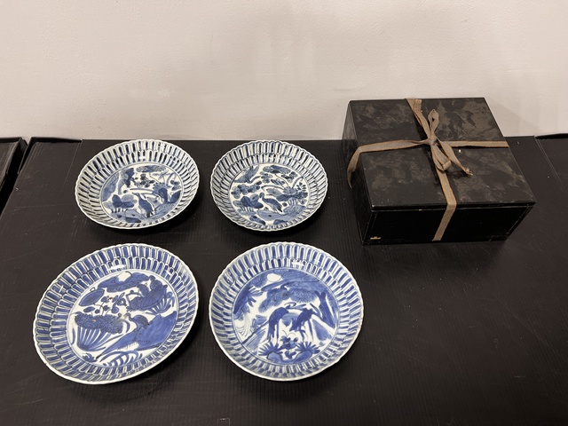 古玩陶瓷花鳥紋青花盤真品鑒賞圖