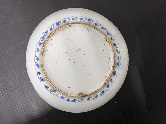古玩陶瓷花鳥紋青花盤真品鑒賞圖