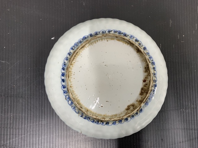 古玩陶瓷花鳥紋青花盤真品鑒賞圖