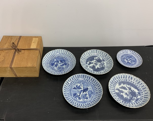古玩陶瓷花鳥紋青花盤真品鑒賞圖