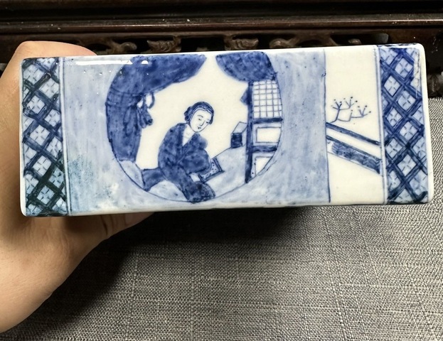 古玩陶瓷青花人物故事紋枕真品鑒賞圖
