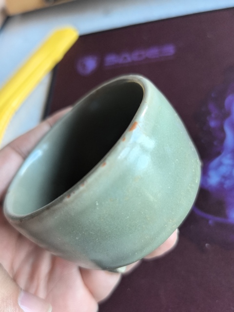 古玩陶瓷明龍泉窯三足小爐真品鑒賞圖