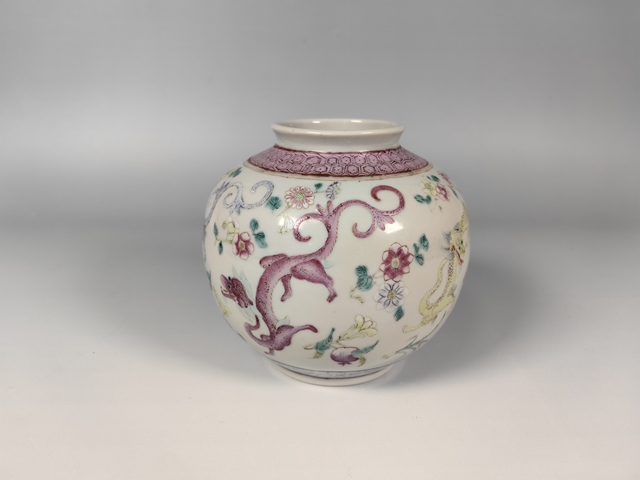 古玩陶瓷晚清粉彩龍穿花蘋果尊真品鑒賞圖