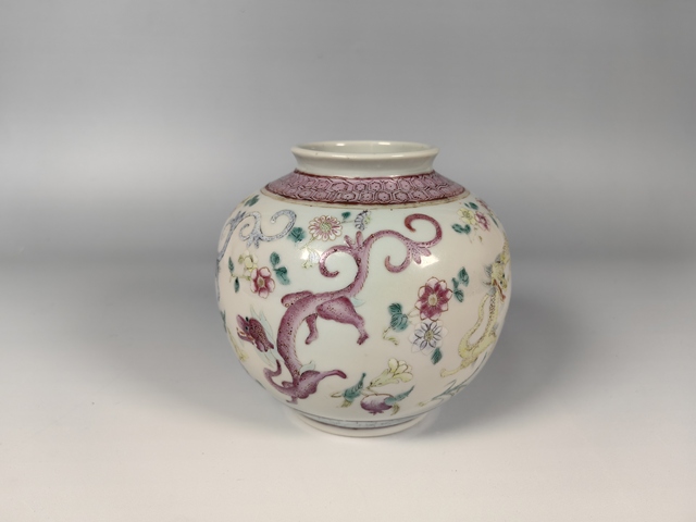 古玩陶瓷晚清粉彩龍穿花蘋果尊真品鑒賞圖