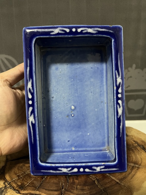 古玩陶瓷霽藍釉堆白花卉紋花盆真品鑒賞圖