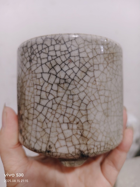 古玩陶瓷哥釉三足筒式香爐真品鑒賞圖