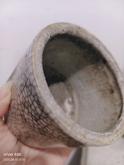 古玩陶瓷哥釉三足筒式香爐真品鑒賞圖