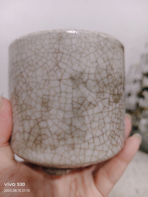 古玩陶瓷哥釉三足筒式香爐真品鑒賞圖