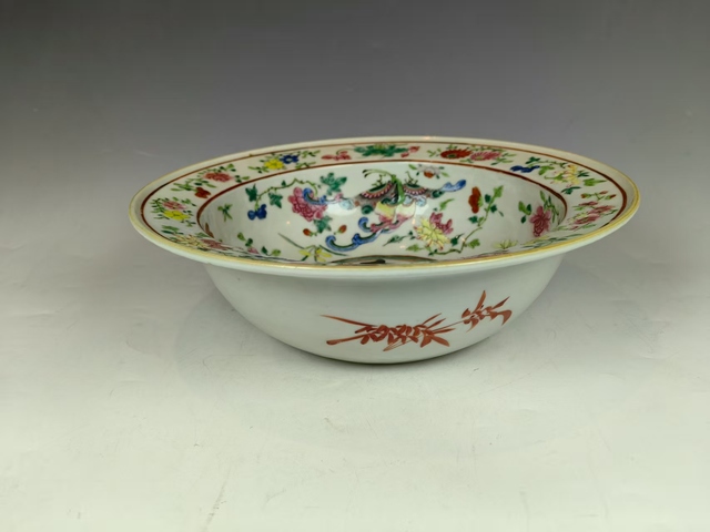 古玩陶瓷清中碗仕女花卉紋粉彩凈手盆真品鑒賞圖
