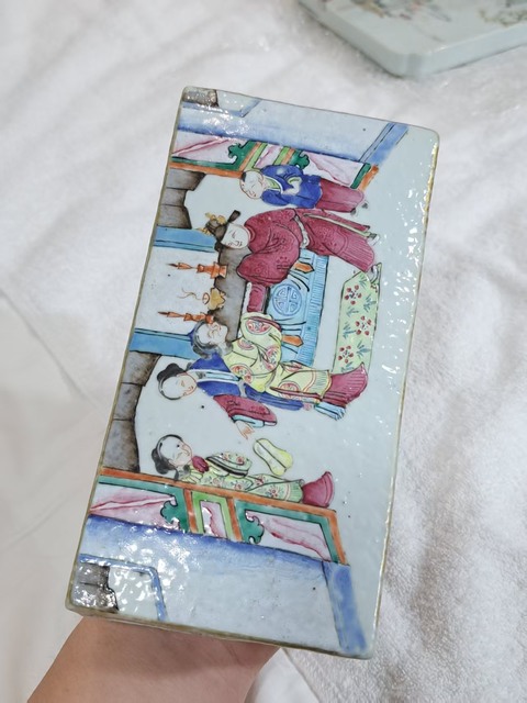 古玩陶瓷粉彩人物故事長方盒真品鑒賞圖