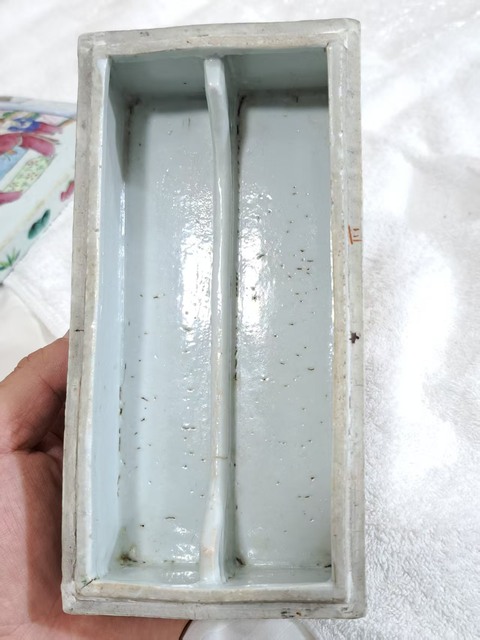 古玩陶瓷粉彩人物故事長方盒真品鑒賞圖