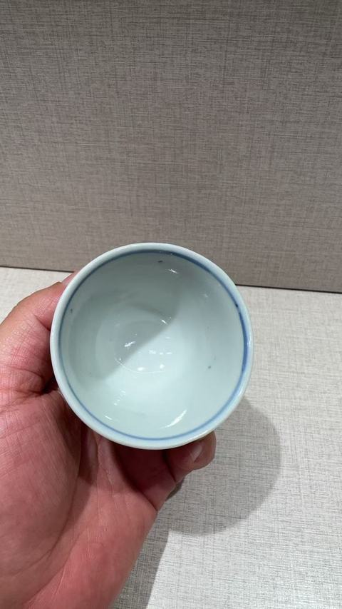 古玩陶瓷青花花卉紋仰鐘杯真品鑒賞圖