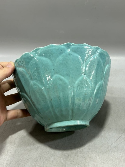 古玩陶瓷松石綠釉蓮花碗真品鑒賞圖
