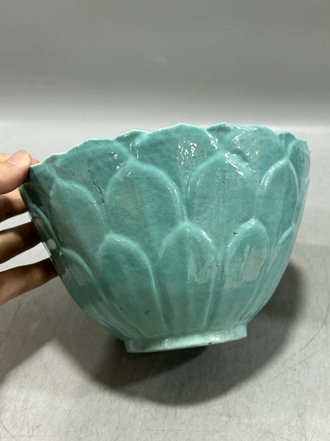 古玩陶瓷松石綠釉蓮花碗真品鑒賞圖