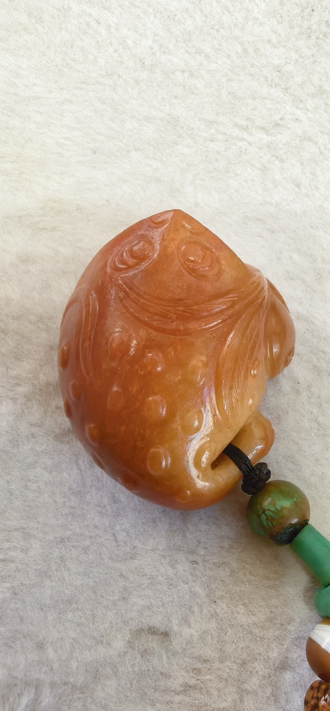 古玩玉器和田玉雕“金蟾”把件真品鑒賞圖