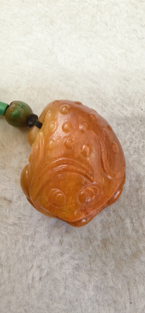 古玩玉器和田玉雕“金蟾”把件真品鑒賞圖