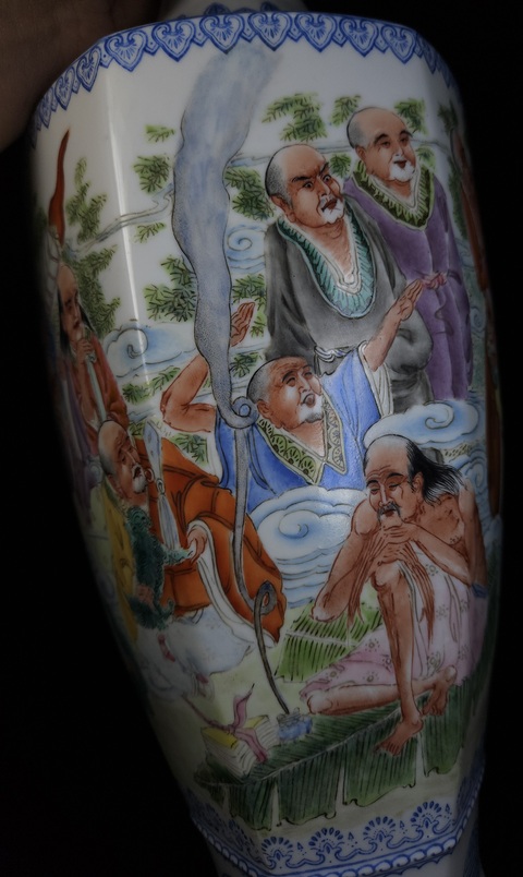古玩陶瓷十八羅漢盤口瓶真品鑒賞圖