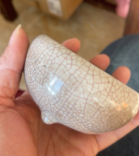 古玩陶瓷哥釉缽式三足香爐真品鑒賞圖