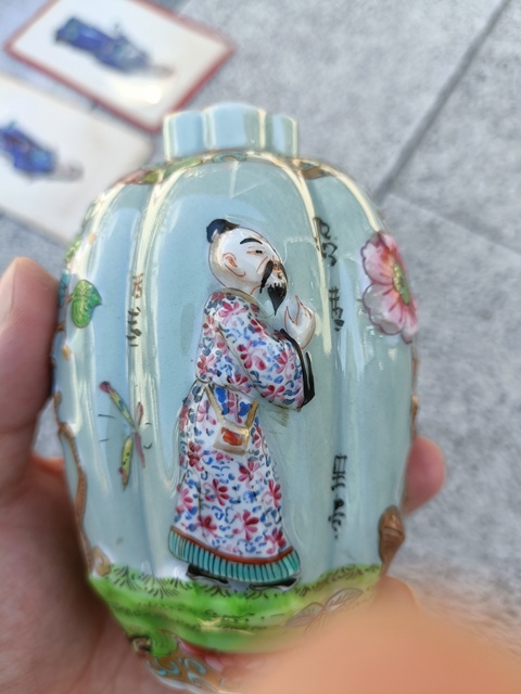 古玩陶瓷人物花鳥蝶紋廣彩罐真品鑒賞圖