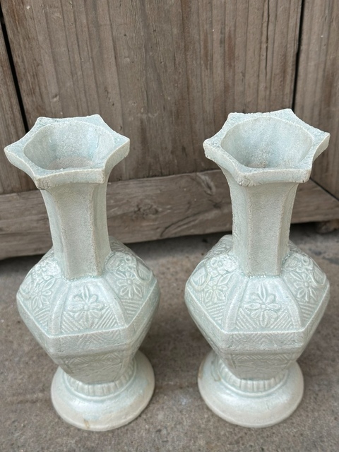 古玩陶瓷云市窯青白釉六方瓶真品鑒賞圖