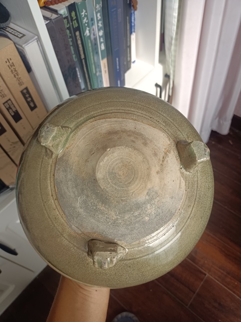 古玩陶瓷龍泉青瓷獸足香爐拍賣,當前價格1800元