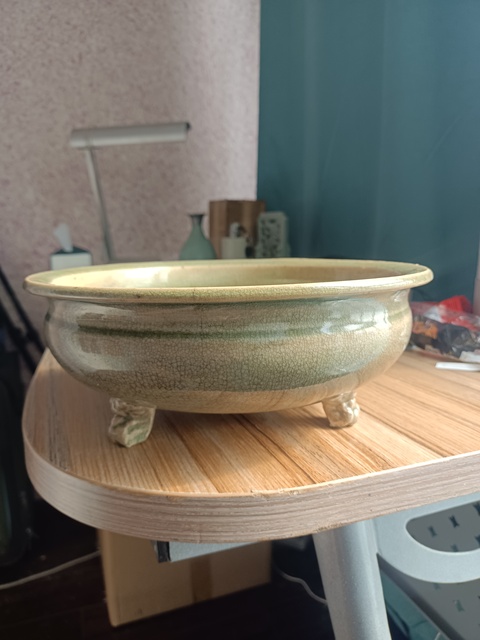 古玩陶瓷龍泉青瓷獸足香爐拍賣,當前價格1800元