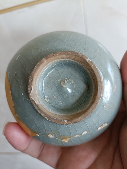 古玩陶瓷龍泉青瓷哥釉芒口盞真品鑒賞圖