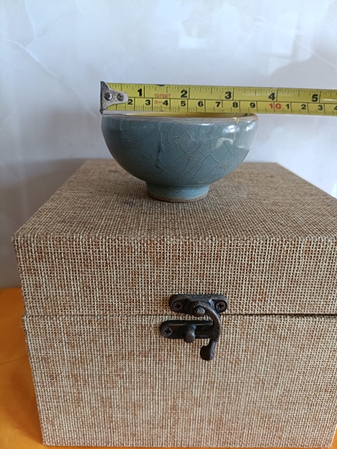 古玩陶瓷龍泉青瓷哥釉芒口盞真品鑒賞圖