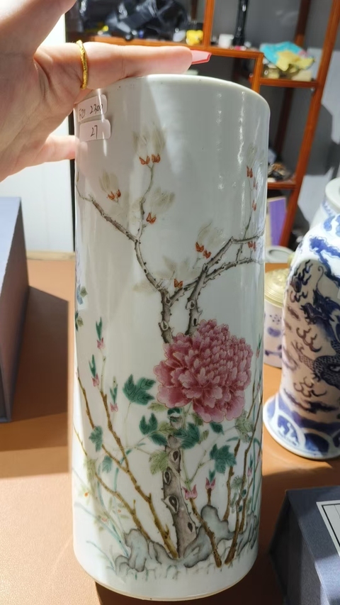 古玩陶瓷粉彩花卉紋帽筒真品鑒賞圖