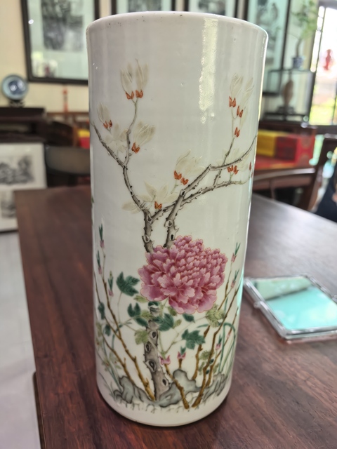 古玩陶瓷粉彩花卉紋帽筒真品鑒賞圖