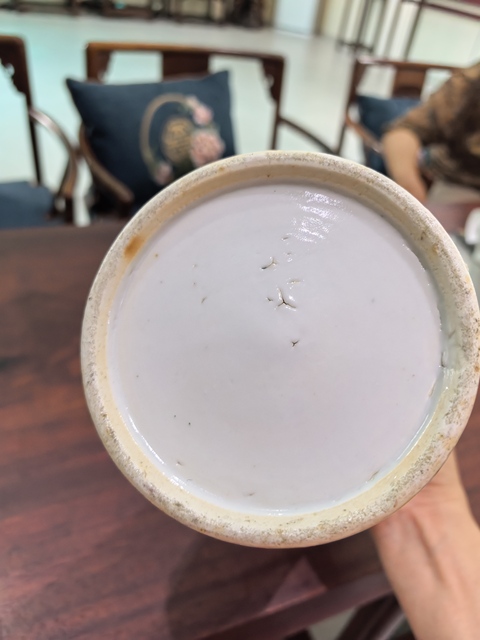 古玩陶瓷粉彩花卉紋帽筒真品鑒賞圖