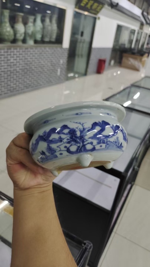 古玩陶瓷德化窯青花香爐真品鑒賞圖