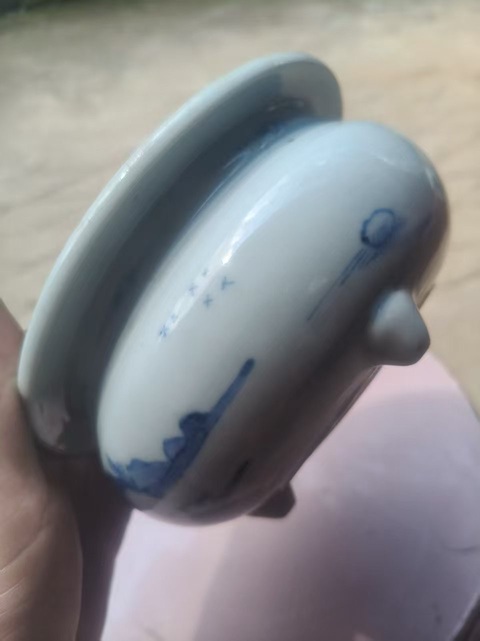 古玩陶瓷德化窯青花香爐真品鑒賞圖