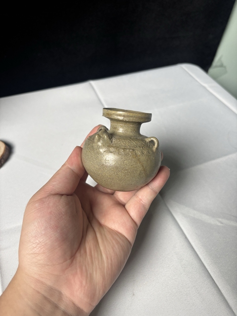 古玩陶瓷青釉罐真品鑒賞圖