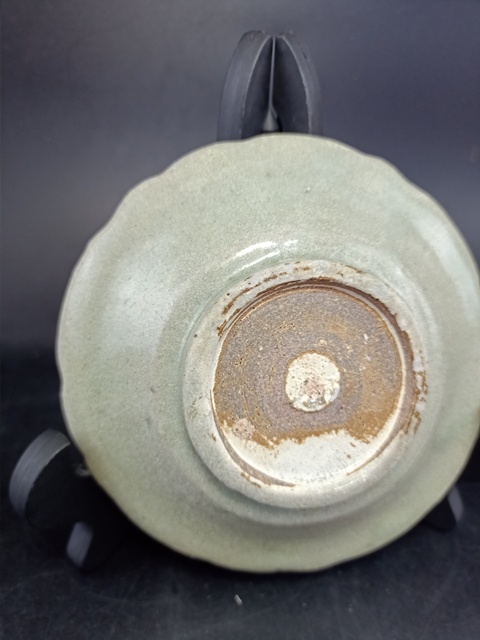 古玩陶瓷【館藏級精品】明 龍泉窯花口盤【著名大窯】【收藏價值極高】拍賣，當前價格0元