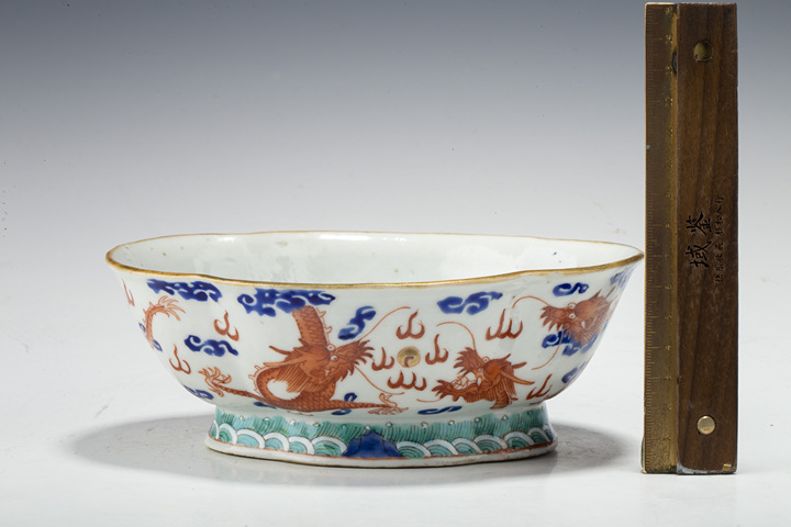 古玩陶瓷晚清·料彩礬紅龍紋供盤拍賣，當前價格3278元