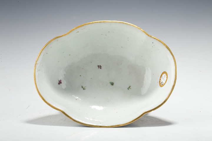 古玩陶瓷晚清·料彩礬紅龍紋供盤拍賣，當前價格3278元