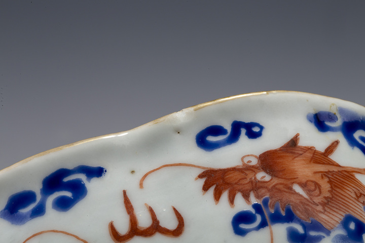 古玩陶瓷晚清·料彩礬紅龍紋供盤拍賣，當前價格3278元