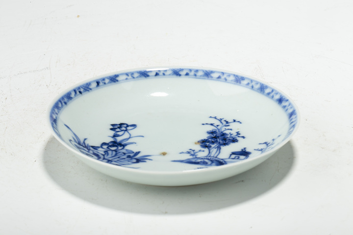 古玩陶瓷清中早·青花花卉風景紋碟拍賣,當前價格512元