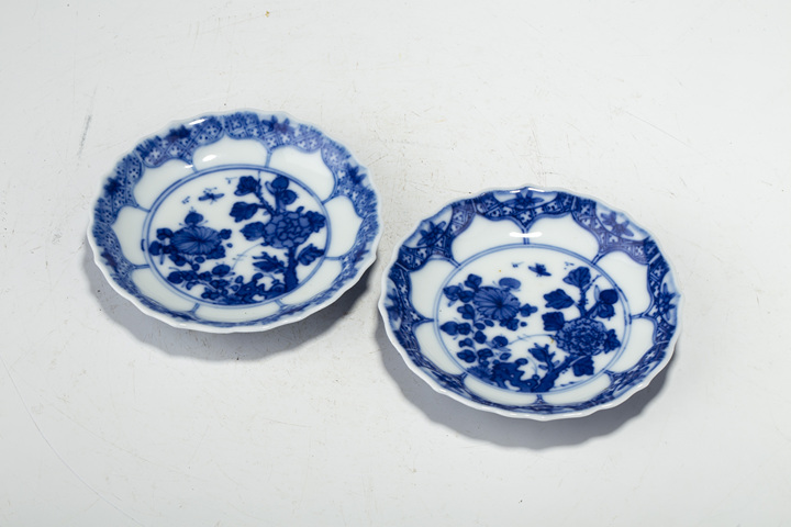 古玩陶瓷清康熙·青花花卉紋花口碟一對拍賣,當(dāng)前價(jià)格544元